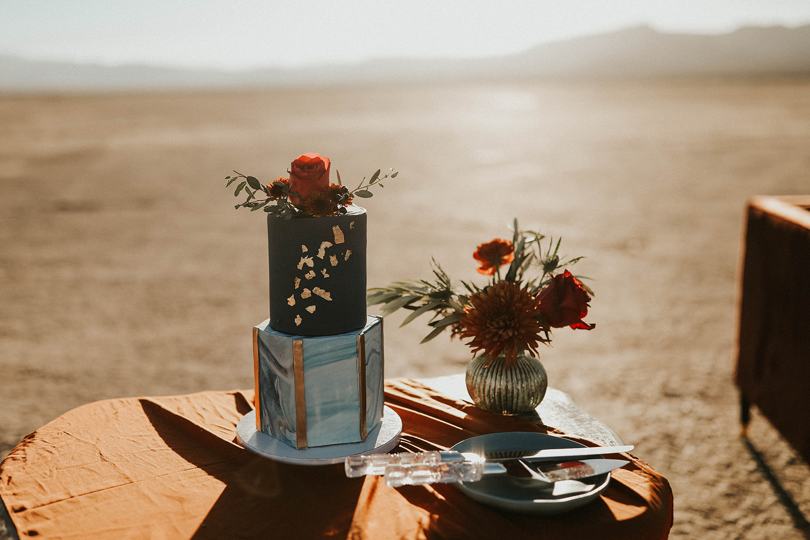 Dry Lake Bed Fall Inspired Cake & Cake Table with with Fall Inspired Floral 