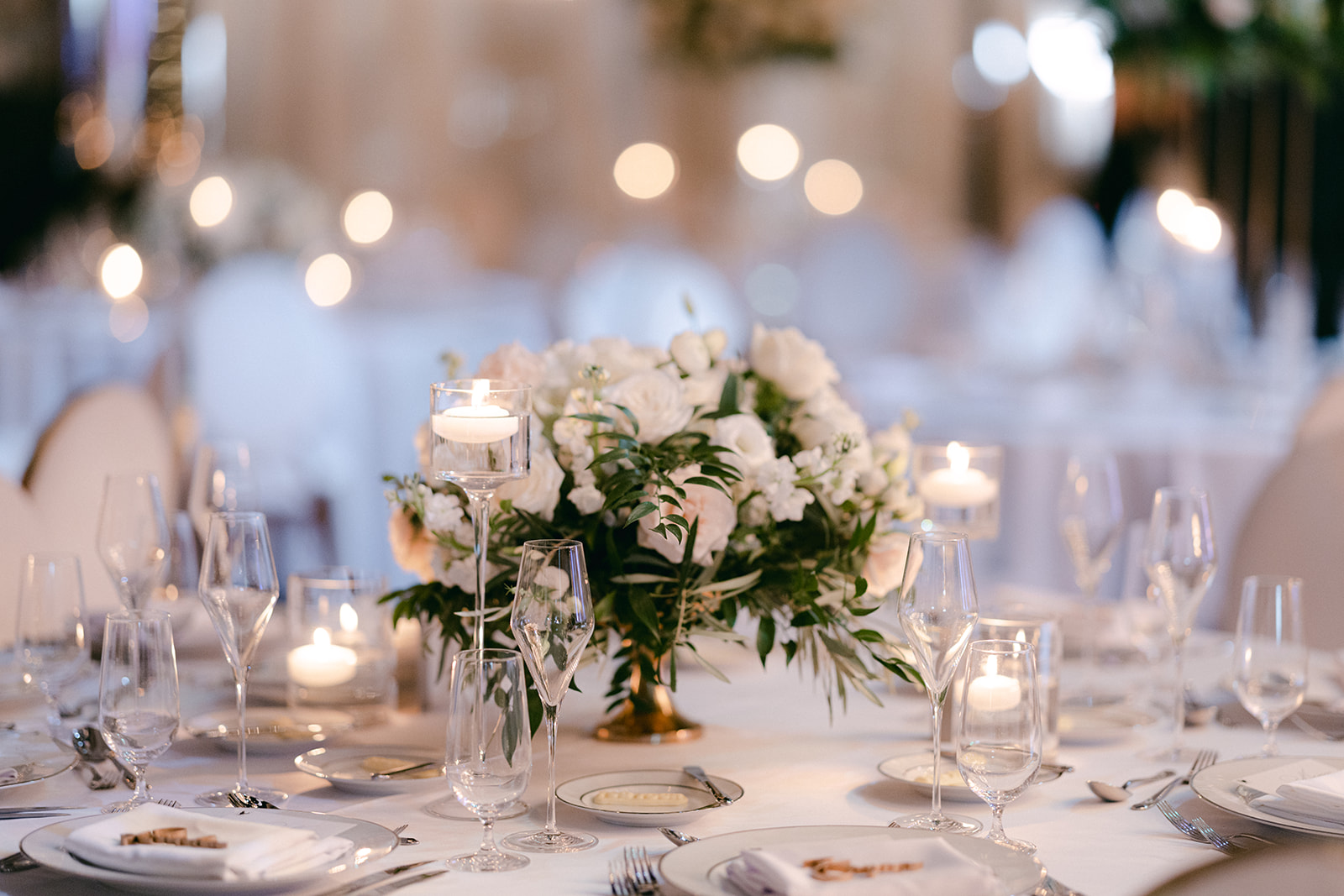 Romantic wedding reception table 