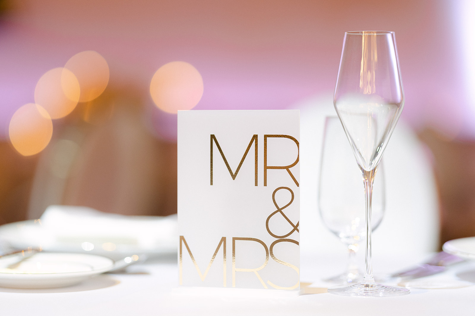 MR & MRS gold and white table sign 