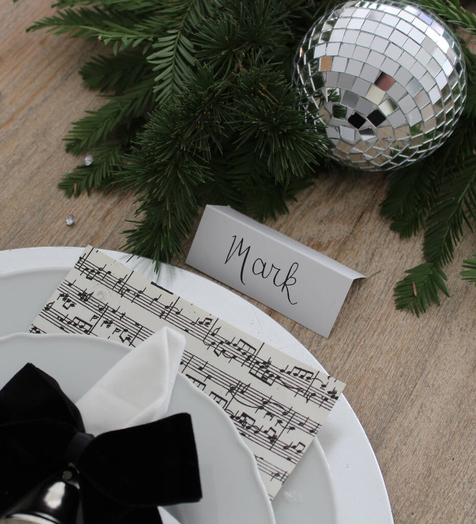How to Style the perfect Holiday Table!  Modern disco Christmas plate setting 