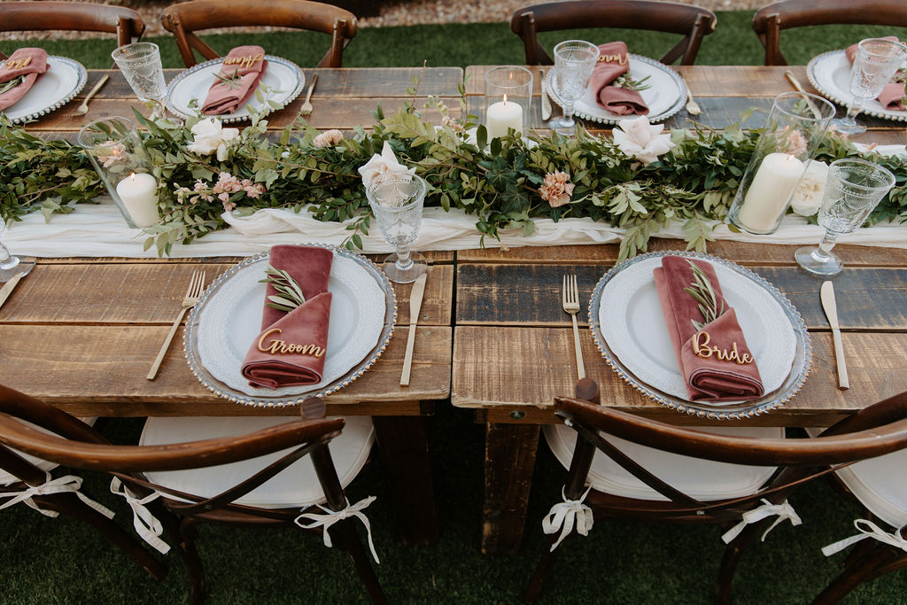 Plates with Velvet napkins for Wedding Reception Setting 