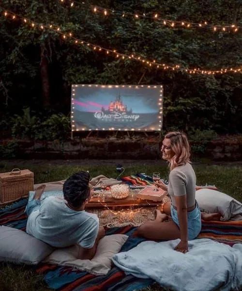 Unique Valentines Day Gift & Date Ideas. At home outdoor movie date night and movie snack 
