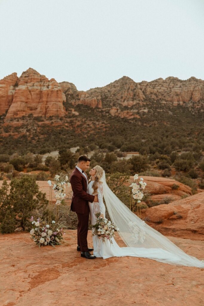 Wedding Ceremony in Sedona. Fall in Love: 7 Best Places to Get Married in the Fall of 2024