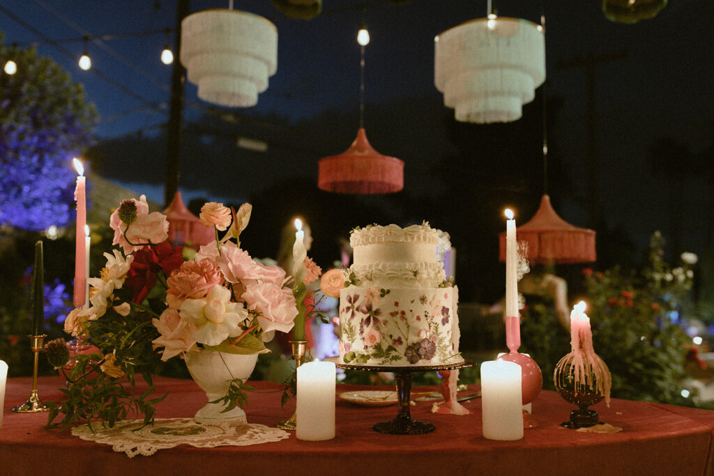 Spring 2024 Wedding Trend: Maximalism. Wedding Cake decor 