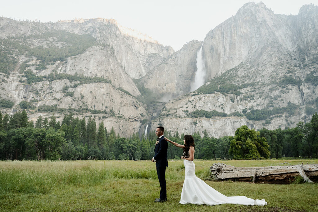 Yosemite Micro-Wedding: Why Intimate Celebrations are a Vibe. First Look at Yosemite 