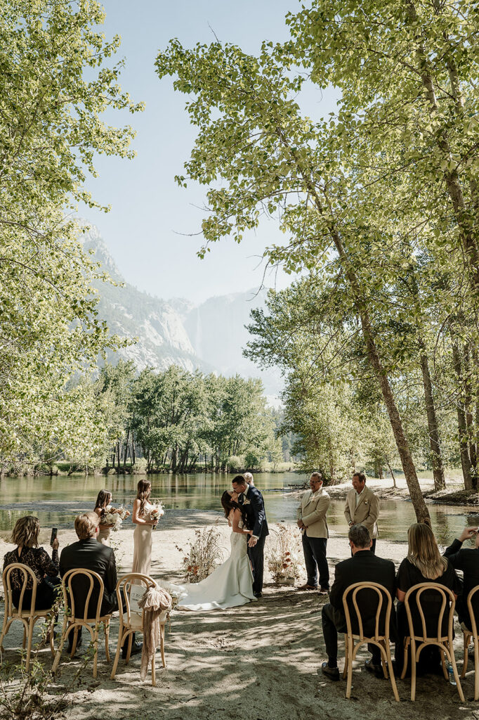 Yosemite Micro-Wedding: Why Intimate Celebrations are a Vibe. Riverside Ceremony 