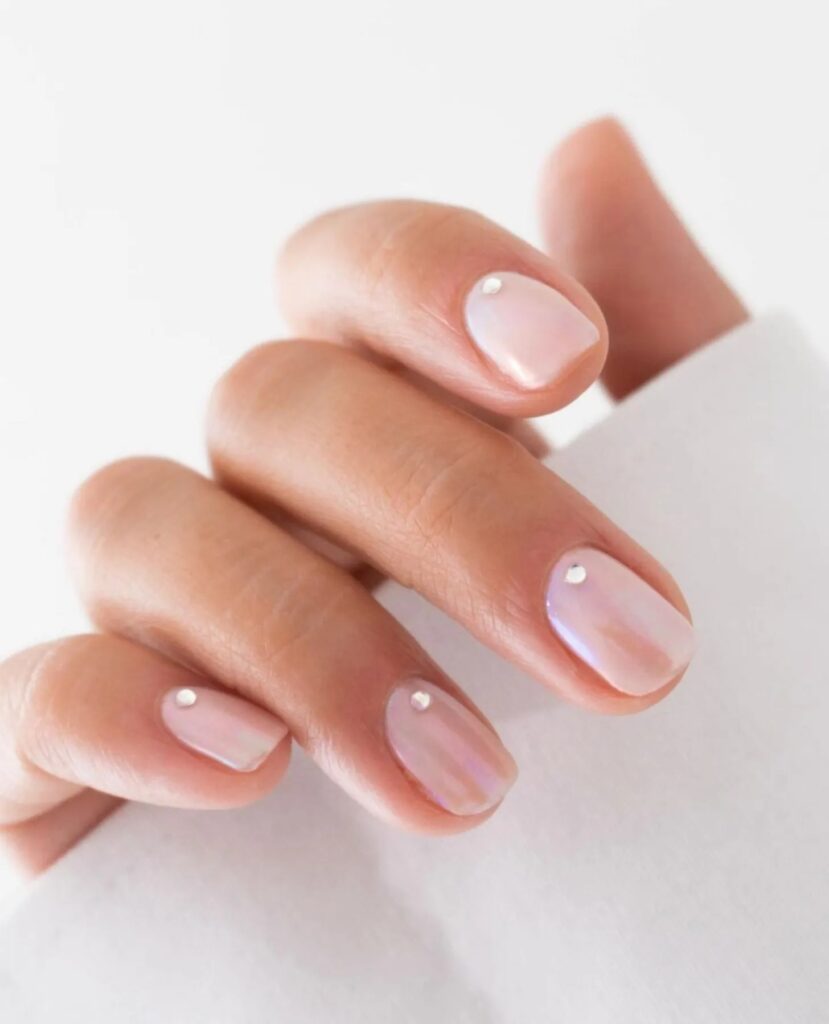 minimalist wedding nails 