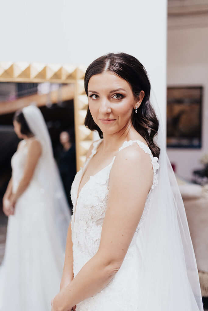 Mastering Wedding Makeup Before she Walks Down the Aisle