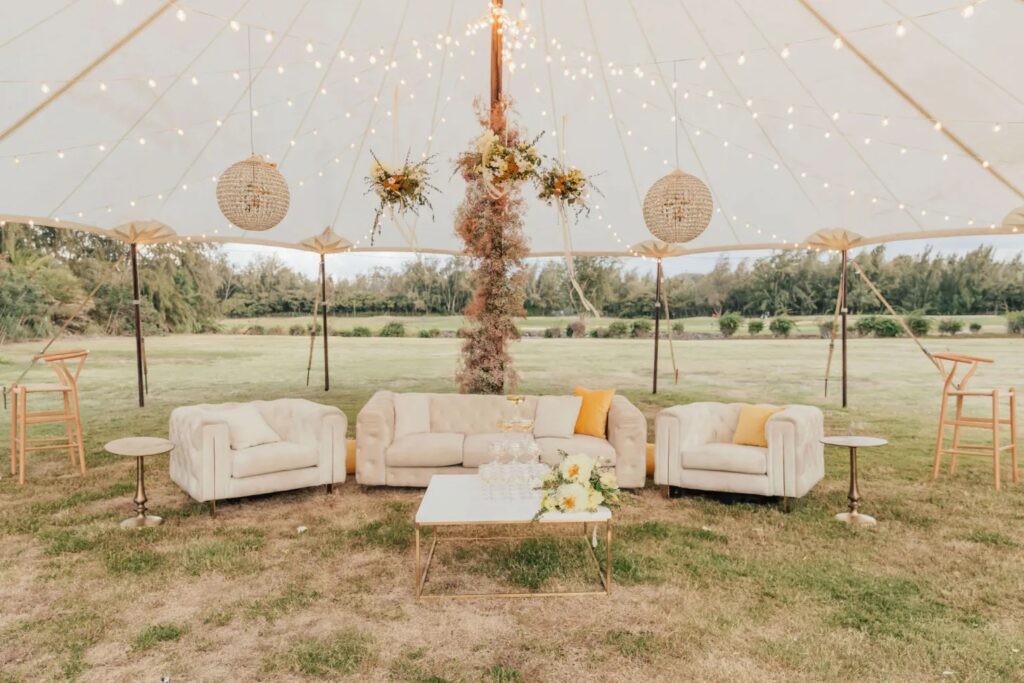 Intimate After Ceremony Space that is Comfy for Guest