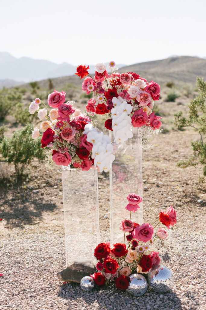 Why We Love Micro Weddings the gorgeous floral alter 