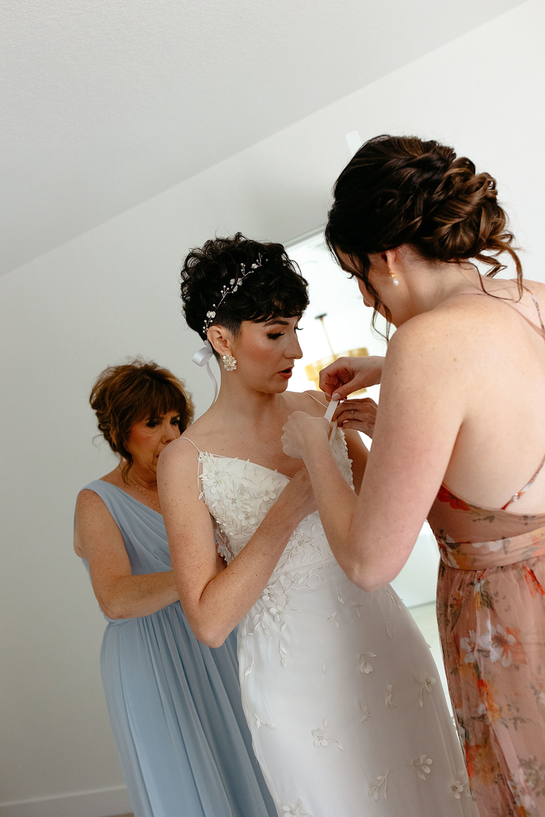 bride getting ready before her garden party wedding