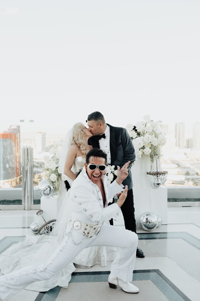 Bride, Groom, White florals, Wedding, Rooftop, Elvis, Officiant, Las Vegas